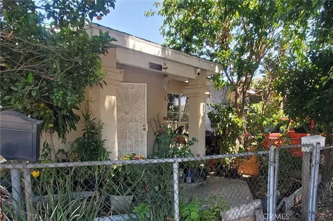 6300 Holmes Avenue, Los Angeles, CA MLS: MB25113528