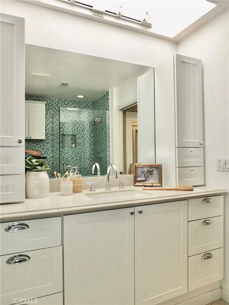 Additional image 46 of 36 Corona Avenue Unit A, Long Beach, CA 90803
