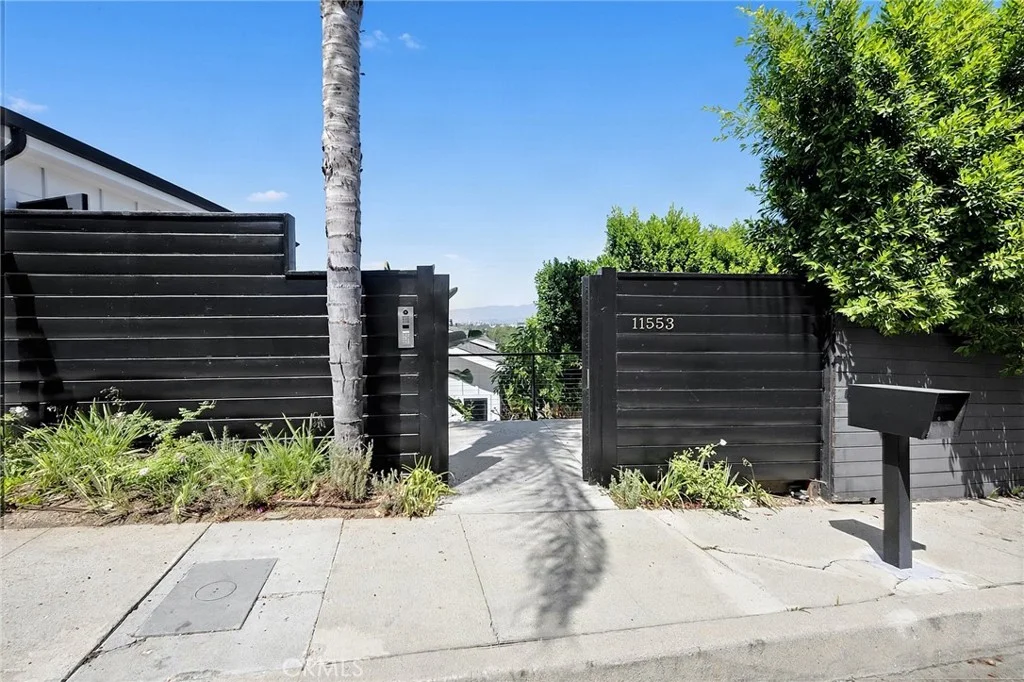 11553 Sunshine Terrace, Studio City, CA 91604