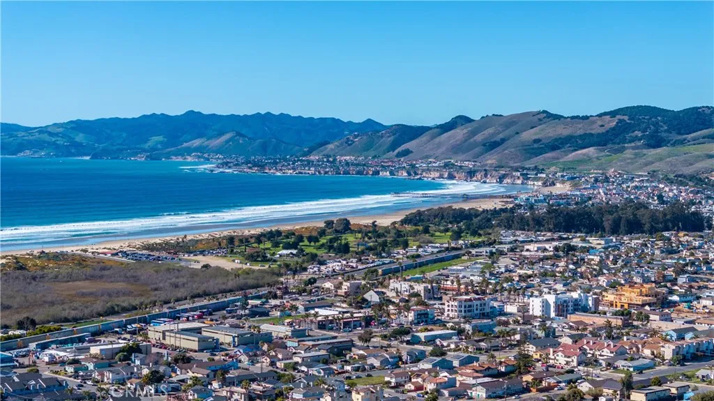 2440 Darien Court, Oceano, CA 93445