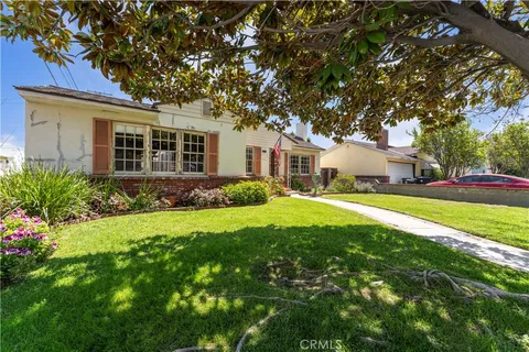 1938 N Screenland Drive, Burbank, CA MLS: BB25080440