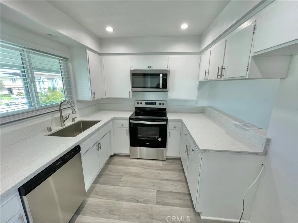 22633 Maple Avenue Unit B, Torrance, CA 90505