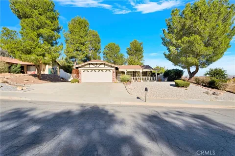 17222 Forest Hills Drive, Victorville, CA 92395 - MLS#: HD23209037