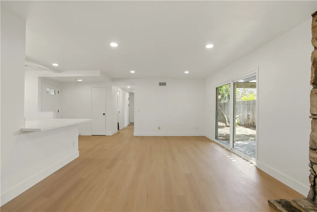 Additional image 12 of 384 W 7th St, Upland, CA 91786