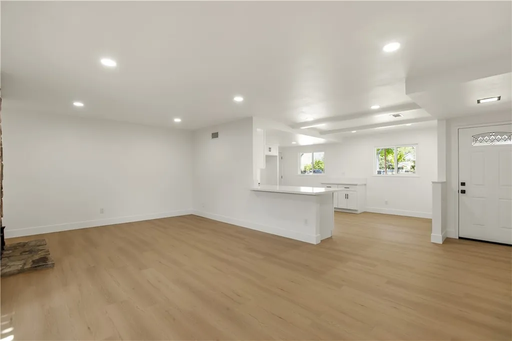Additional image 14 of 384 W 7th St, Upland, CA 91786