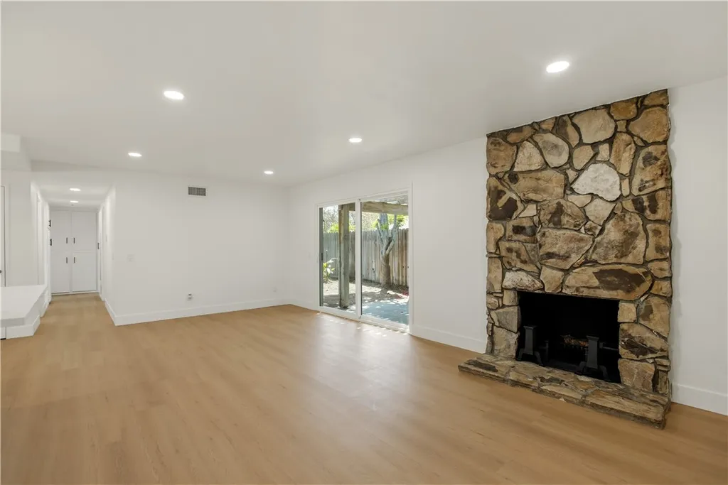 Additional image 13 of 384 W 7th St, Upland, CA 91786
