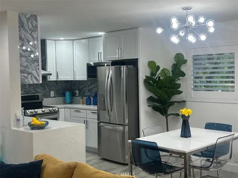 5301 E Waverly Drive Unit 186, Palm Springs, CA MLS: TR25016291