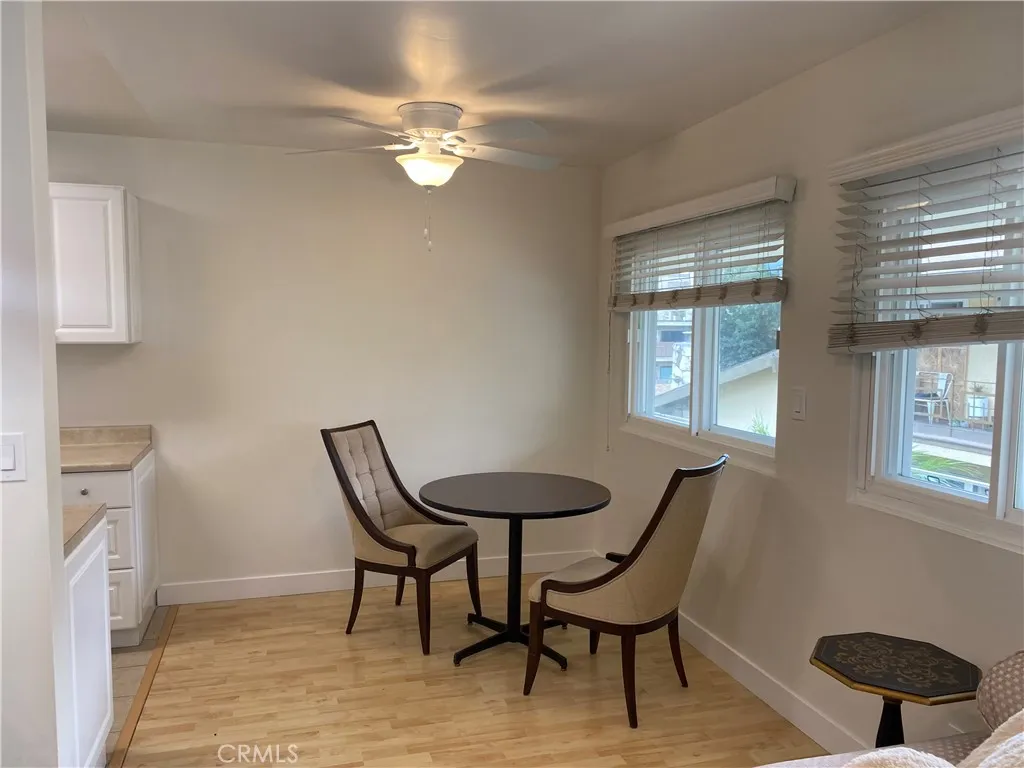 8219 W Manchester Ave Unit 4