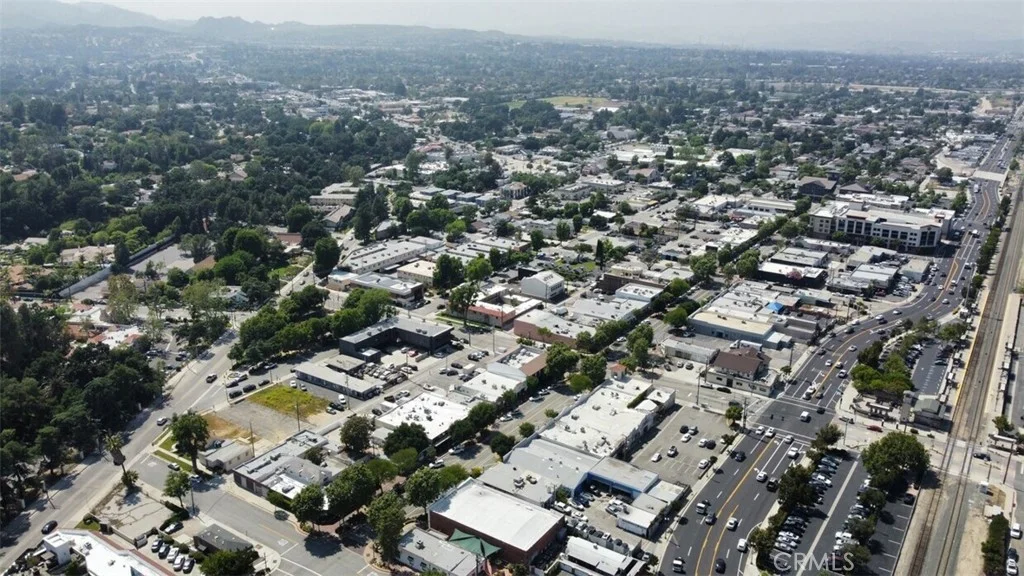 24237 Main Street, Newhall, CA 91321