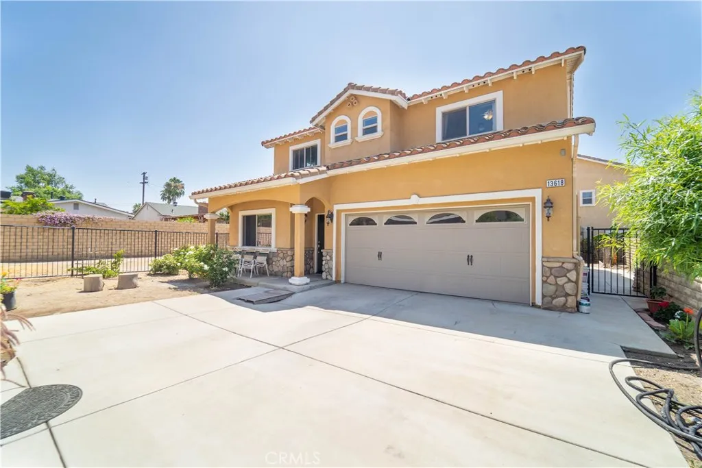 13618 Wentworth Street, Panorama City, CA 91402