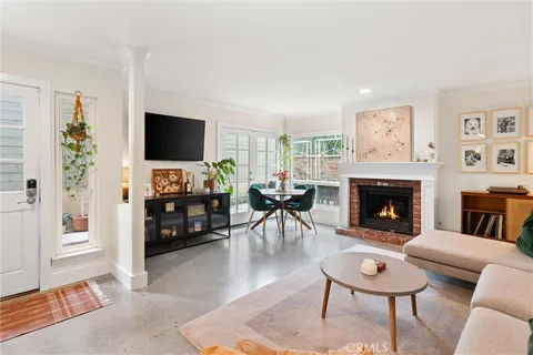 100 Pinon Tree Lane, Costa Mesa, CA MLS: OC25089602