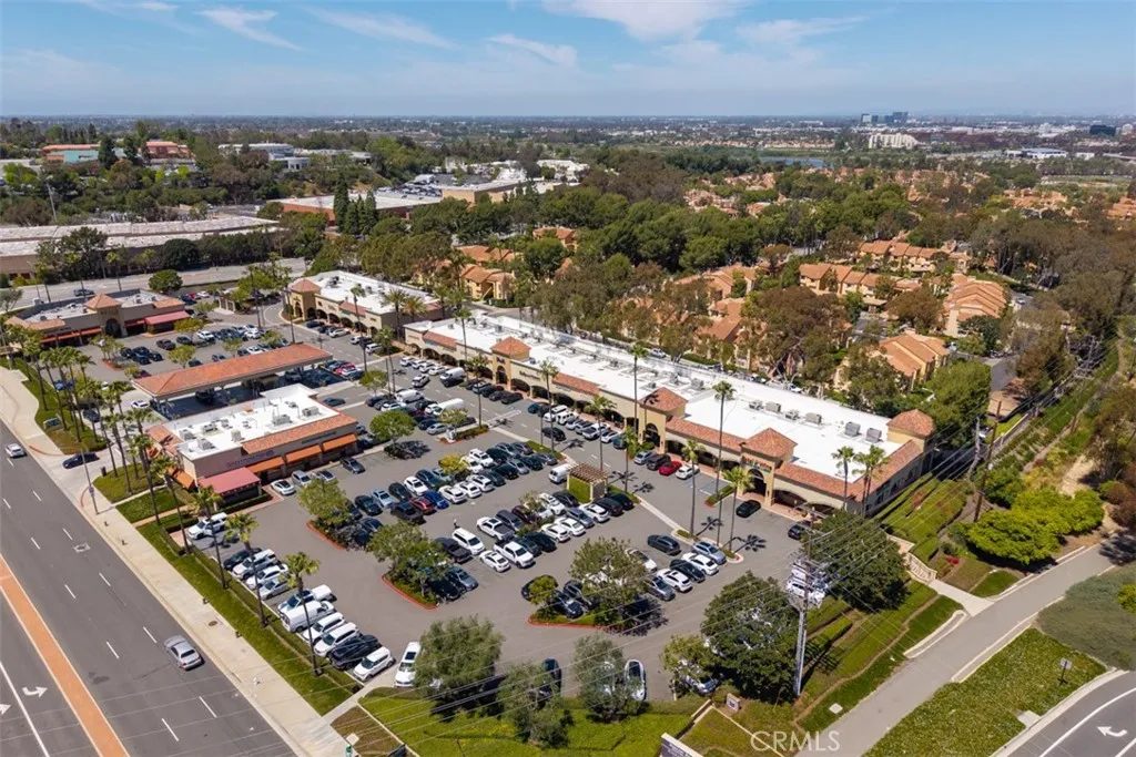71 Corsica Dr, Newport Beach, CA 92660