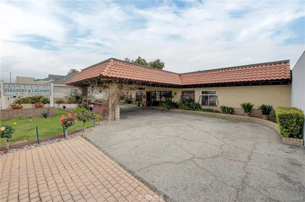 340 W Foothill Blvd, Monrovia, CA 91016