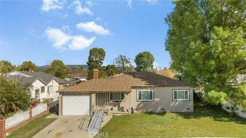 18739 Cantlay Street, Reseda, CA 91335 - MLS#: SR25050246