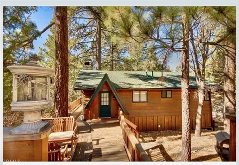954 Chinook Road, Fawnskin, CA MLS: PW24245236