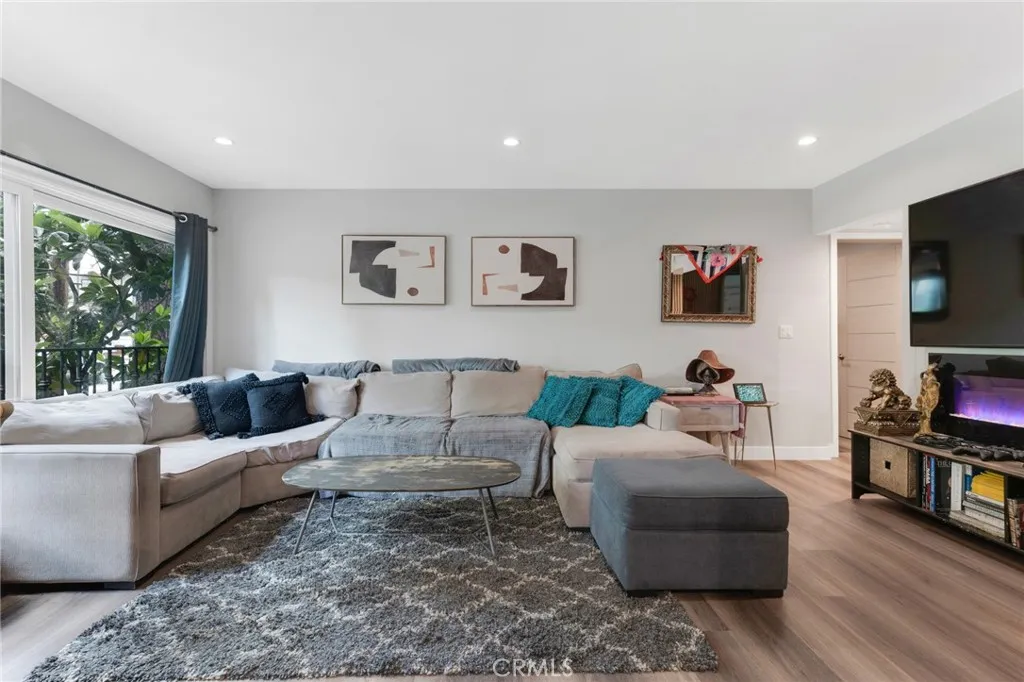 Additional image 54 of 15344 Weddington Street Unit 102, Sherman Oaks, CA 91411