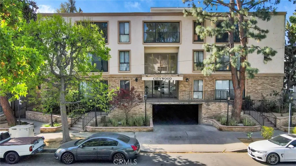 Additional image 45 of 15344 Weddington Street Unit 102, Sherman Oaks, CA 91411