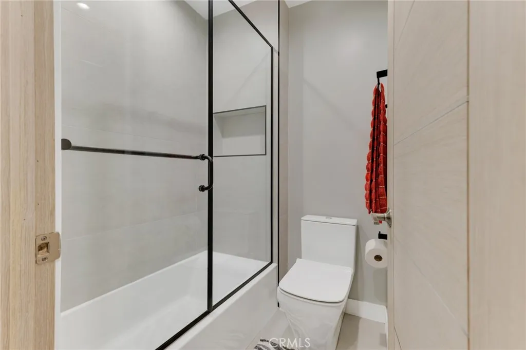 Additional image 65 of 15344 Weddington Street Unit 102, Sherman Oaks, CA 91411