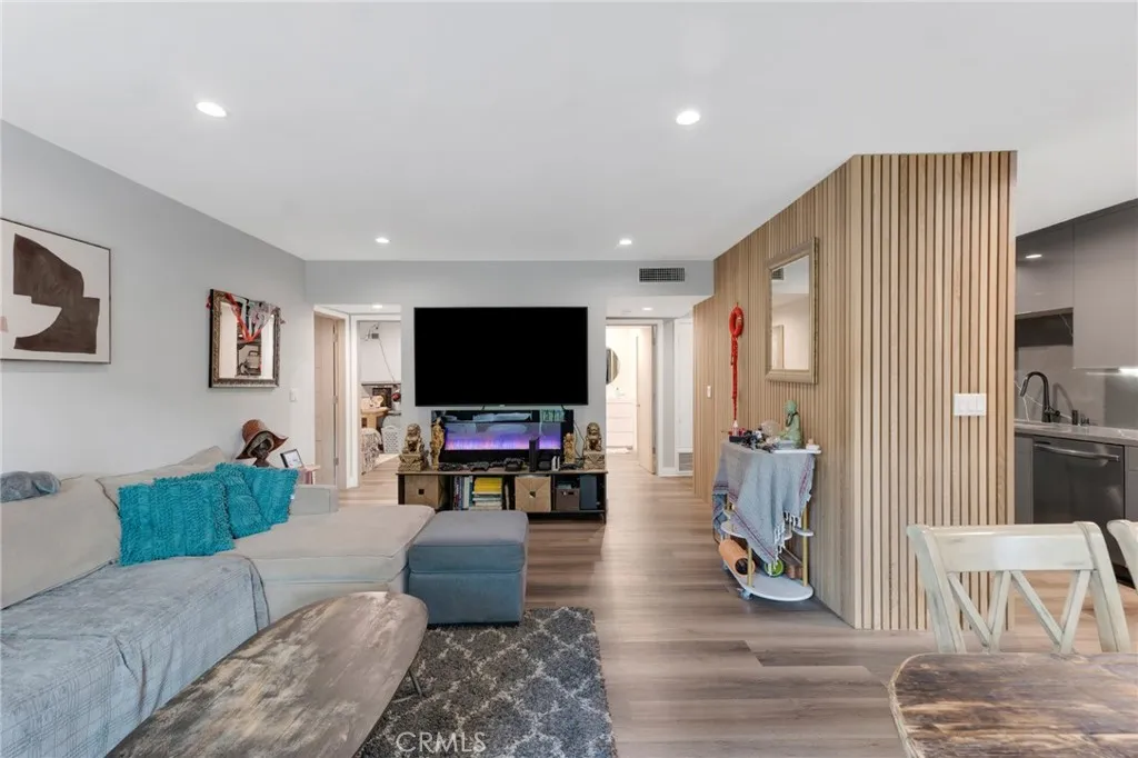 Additional image 55 of 15344 Weddington Street Unit 102, Sherman Oaks, CA 91411