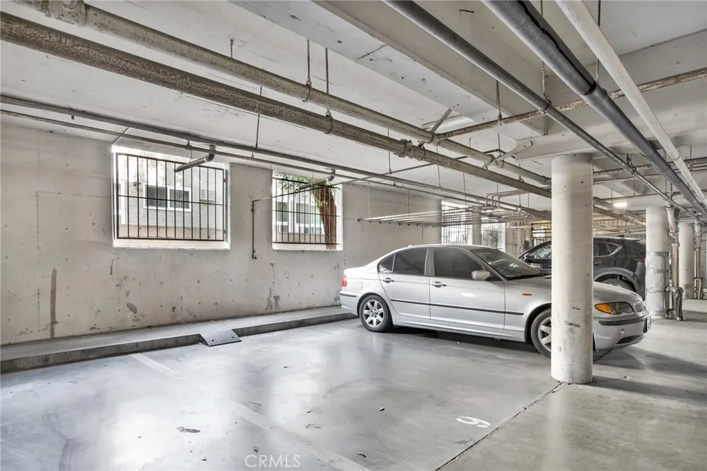 Additional image 40 of 15344 Weddington Street Unit 102, Sherman Oaks, CA 91411