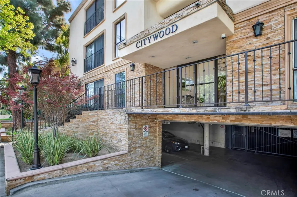 Additional image 81 of 15344 Weddington Street Unit 102, Sherman Oaks, CA 91411