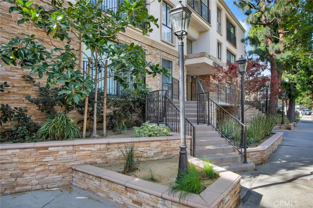 Additional image 50 of 15344 Weddington Street Unit 102, Sherman Oaks, CA 91411