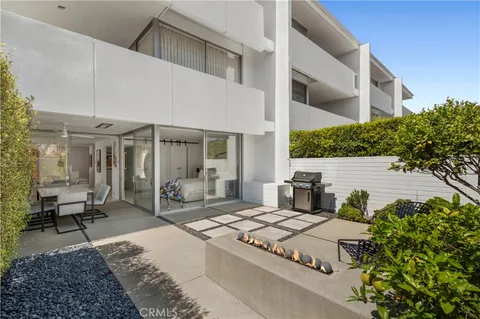 733 Avocado Avenue Unit 108, Corona Del Mar, CA MLS: NP25077995