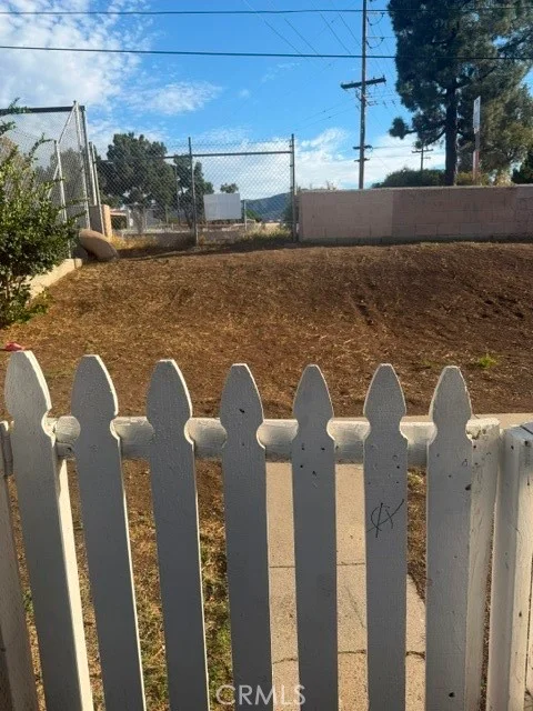 1245 W 10 St, Corona, CA 92882