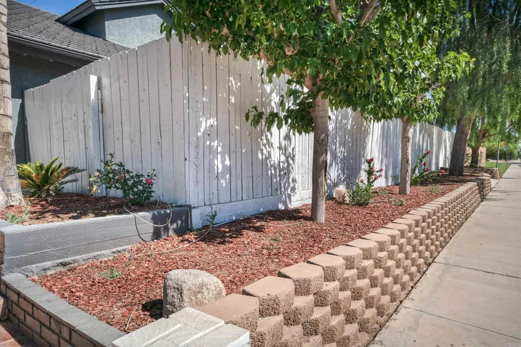 2499 Sandalwood Dr, El Centro, CA 92243