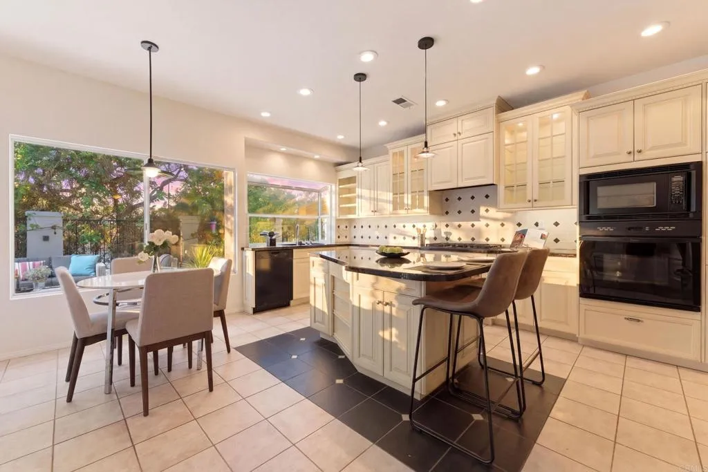 Additional image 74 of 12634 Intermezzo Way, San Diego, CA 92130