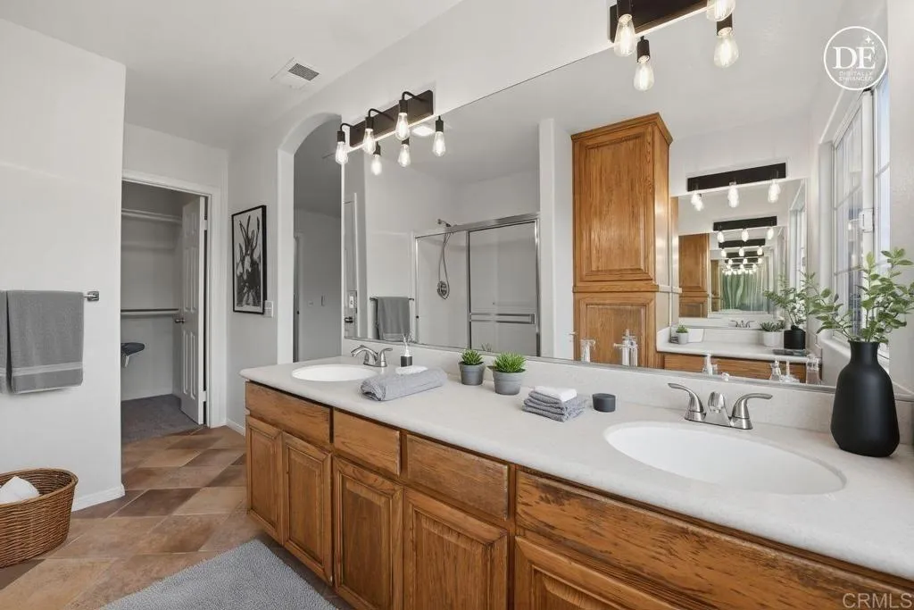 Additional image 20 of 110 W Douglas Avenue, El Cajon, CA 92020