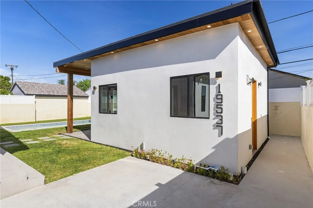 Additional image 18 of 19539 Mobile Street, Reseda, CA 91335