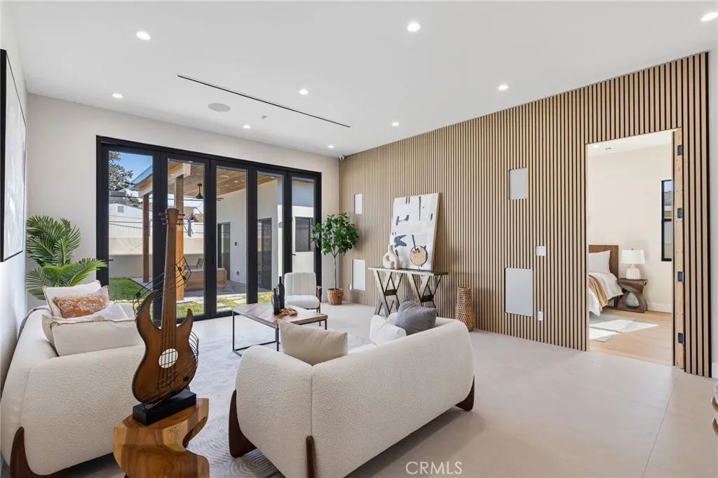 Additional image 9 of 19539 Mobile Street, Reseda, CA 91335