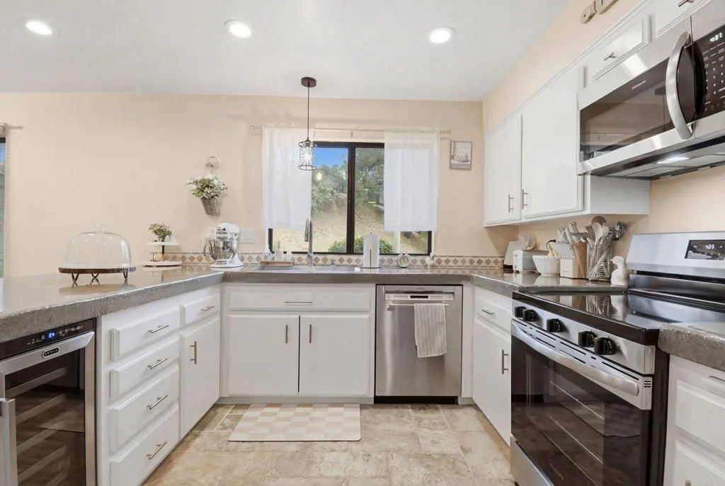 Additional image 9 of 1988 Arnold Way, Alpine, CA 91901