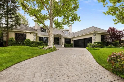 19218 Wells Drive, Tarzana, CA MLS: SR25090116
