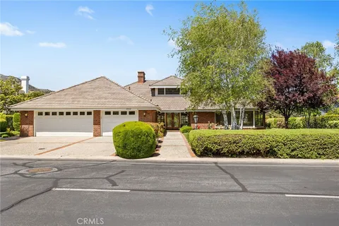 22316 Bear Creek Drive S, Murrieta, CA MLS: SW25079312
