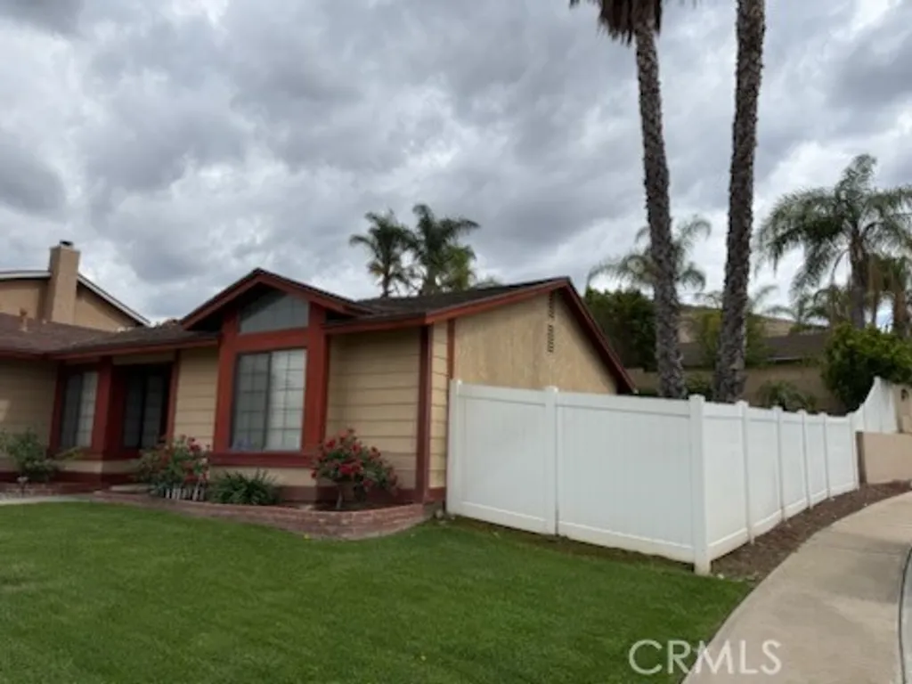 14387 Mountain High Dr, Fontana, CA 92337