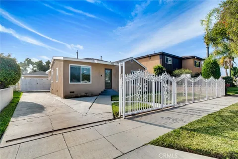 462 W School St, Compton, CA 90220 - MLS#: IV25032611