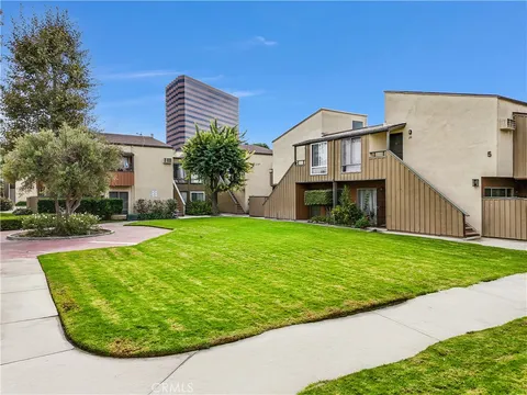 1001 W Stevens Avenue Unit 141, Santa Ana, CA MLS: IG25050331