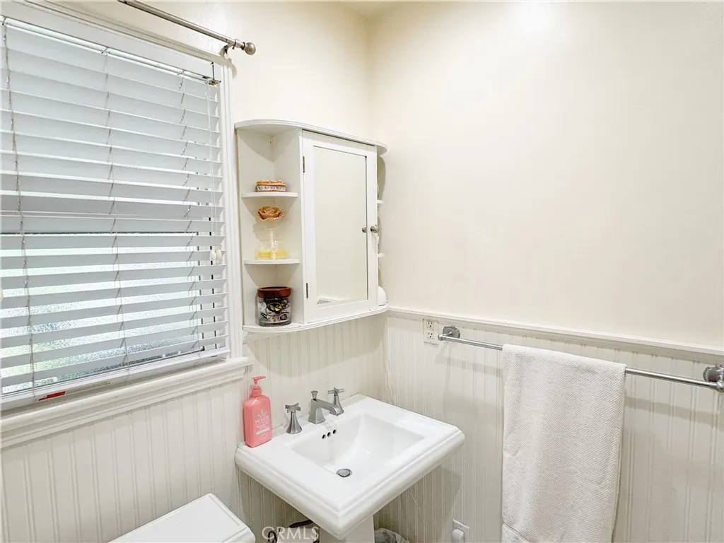 Additional image 26 of 2505 Cedar St, Bakersfield, CA 93301