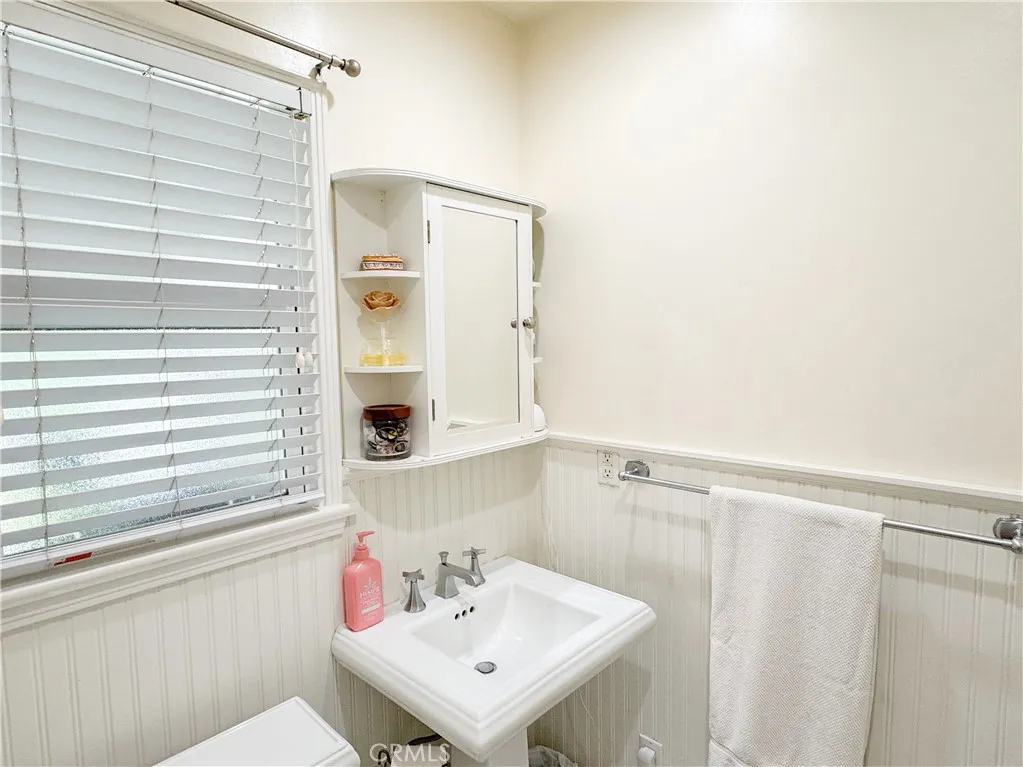 Additional image 66 of 2505 Cedar St, Bakersfield, CA 93301