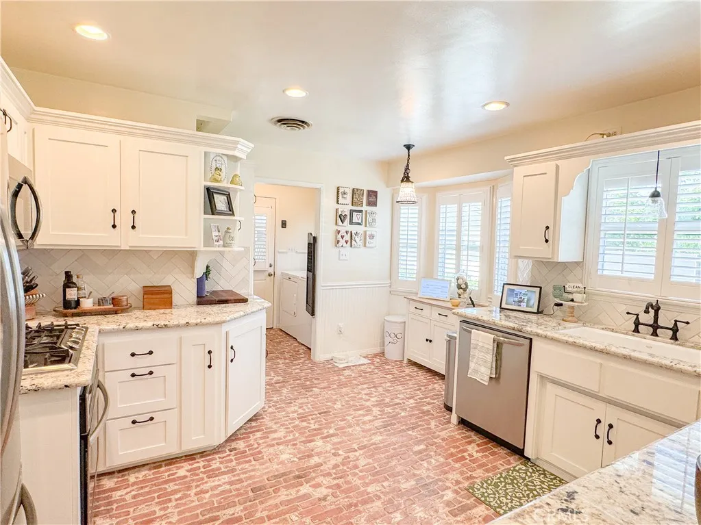 Additional image 54 of 2505 Cedar St, Bakersfield, CA 93301