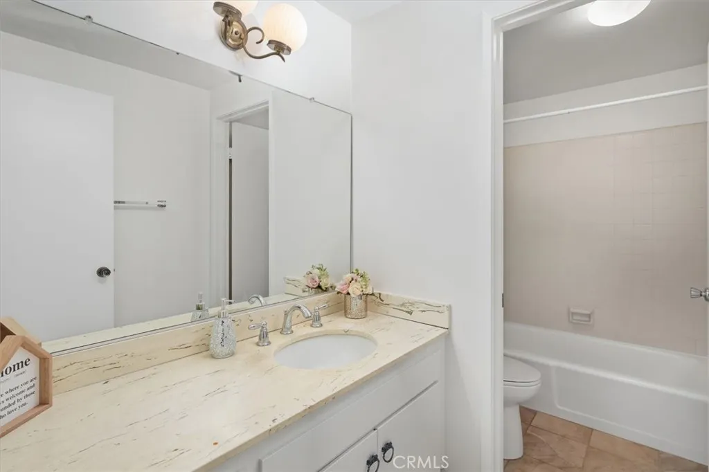 Additional image 75 of 23949 Rotunda Road, Valencia, CA 91355