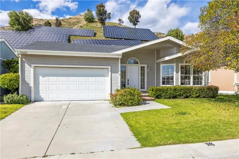 20001 Northcliff Drive, Canyon Country, CA MLS: SR25074675