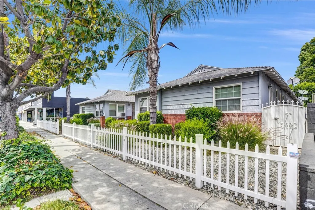 Additional image 24 of 14821 Burbank Blvd, Van Nuys, CA 91411