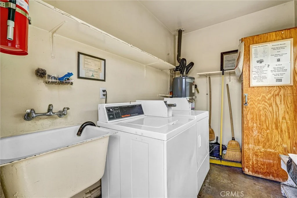 Additional image 15 of 14821 Burbank Blvd, Van Nuys, CA 91411