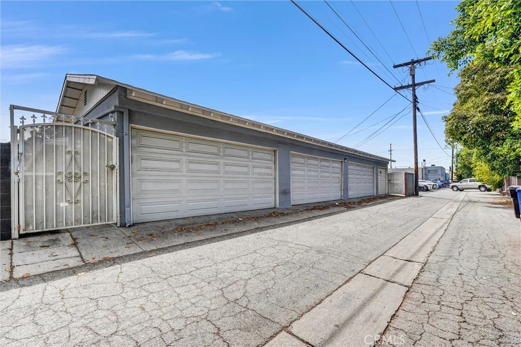 Additional image 18 of 14821 Burbank Blvd, Van Nuys, CA 91411
