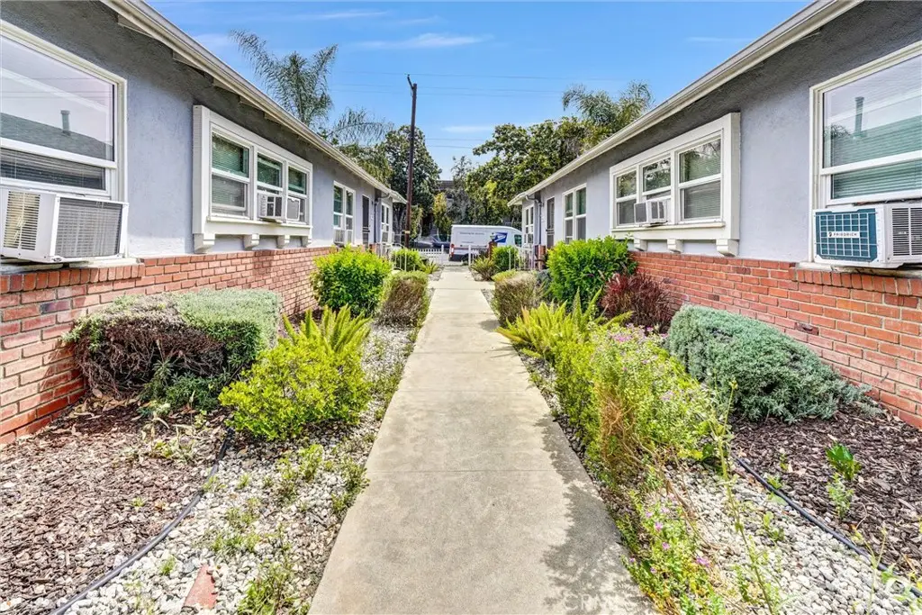 Additional image 9 of 14821 Burbank Blvd, Van Nuys, CA 91411