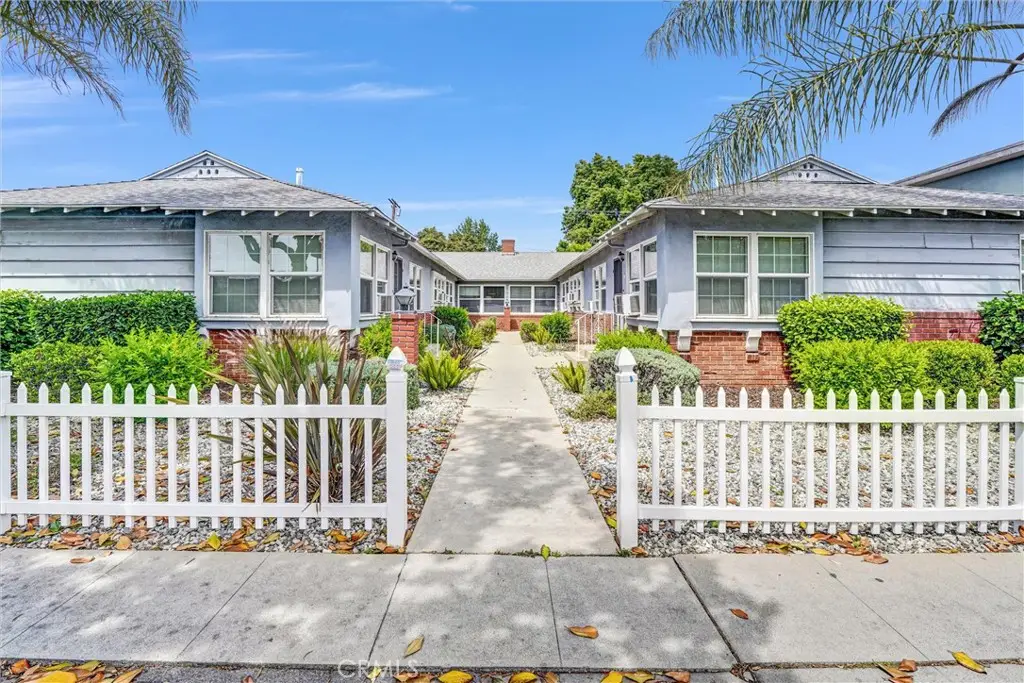 Additional image 4 of 14821 Burbank Blvd, Van Nuys, CA 91411