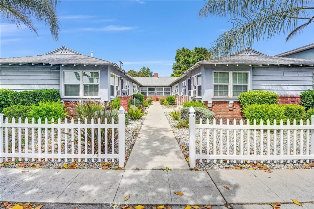 Additional image 23 of 14821 Burbank Blvd, Van Nuys, CA 91411